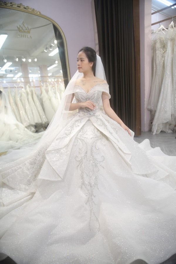 nen may hay thue ao cuoi co dau ao cuoi dep tuy hoa phu yen 3